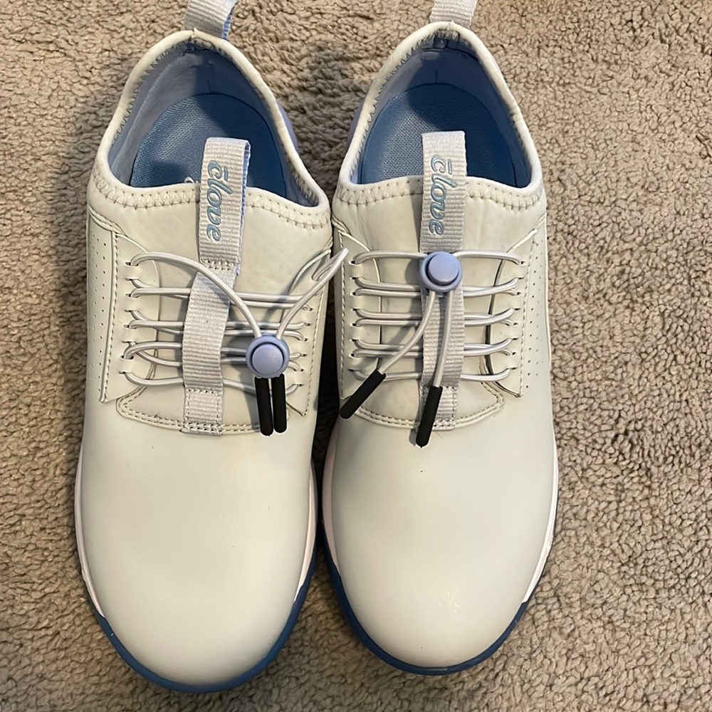 Clove sneakers